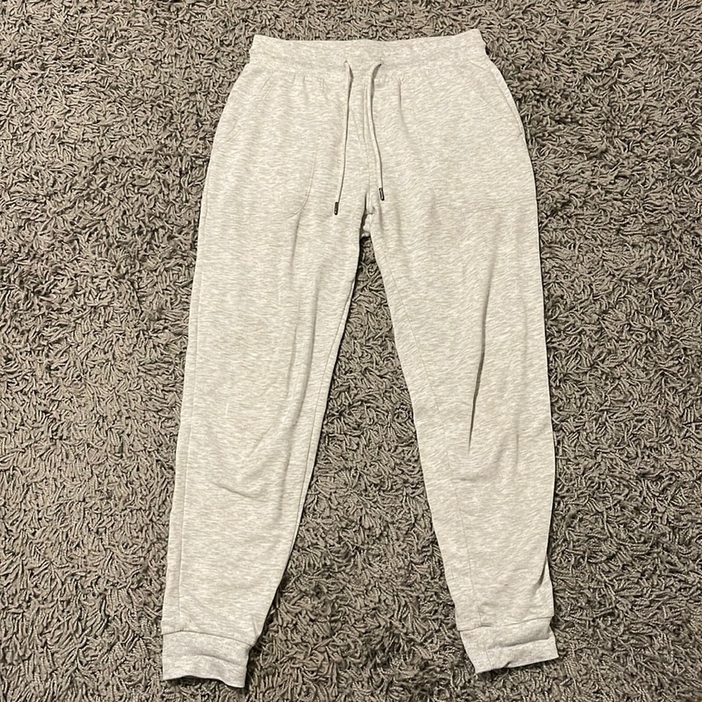 Women’s light grey joggers size xs